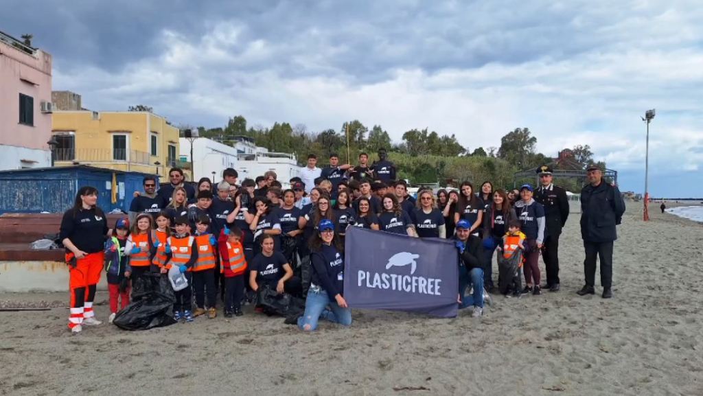 Plasticfree: Rosa Iacono ringrazia la Dottoressa Iaccarino per la giornata con il gruppo “Piccoli volontari crescono” e gli alunni delle&nbsp;scuole.
