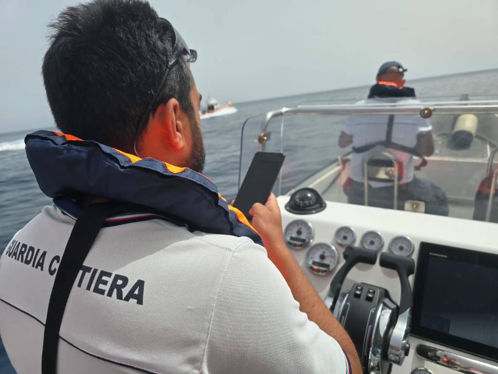 Ischia, pronto intervento della Guardia Costiera: effettuata evacuazione media di una persona infortunata via&nbsp;mare.