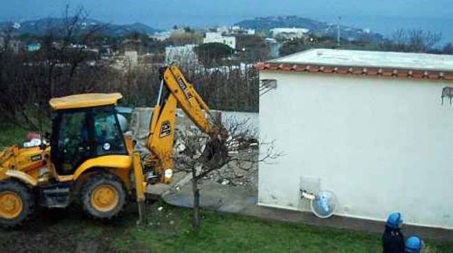 Abbattimenti: Mercoledì 10 luglio nuova manifestazione “fermaruspe” a&nbsp;Roma
