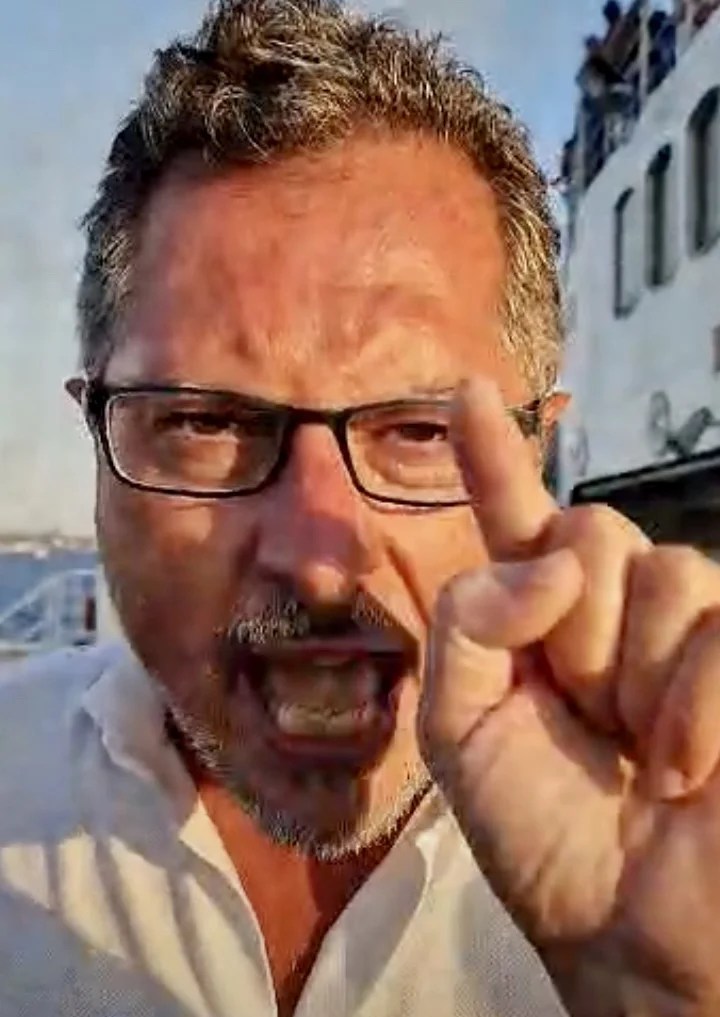 Borrelli contro Medmar:  “In parlamento vi faremo vedere i sorci&nbsp;verdi”