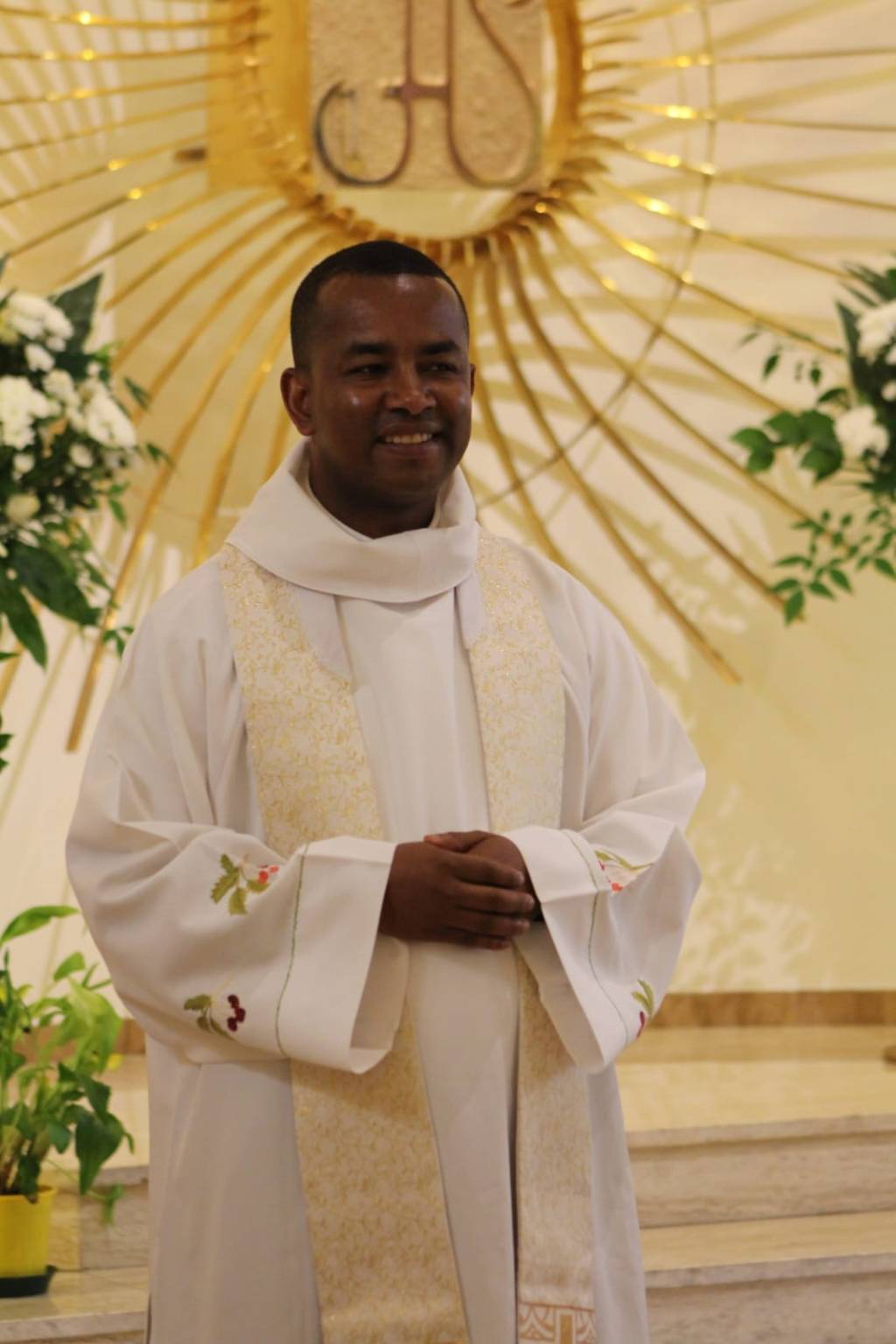 Don Stéphan: dal Madagascar a Serrara Fontana per lasciarci tanta umiltà e calore nel cuore.