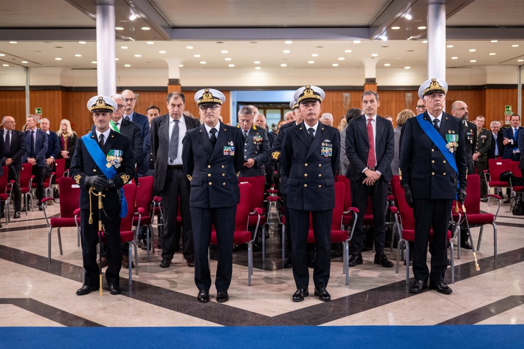 Cambio al vertice della Capitaneria di porto di Napoli: saluta l’Ammiraglio Vella e subentra l’Ammiraglio Angora