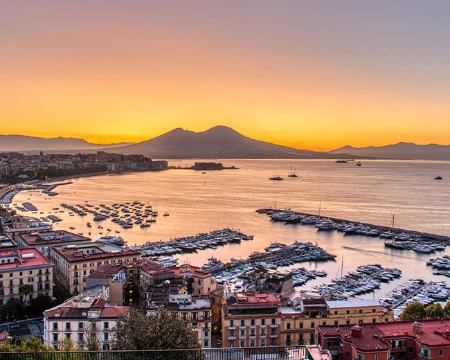 Napoli: bellezza, contraddizioni e il giornalismo dei social&nbsp;media