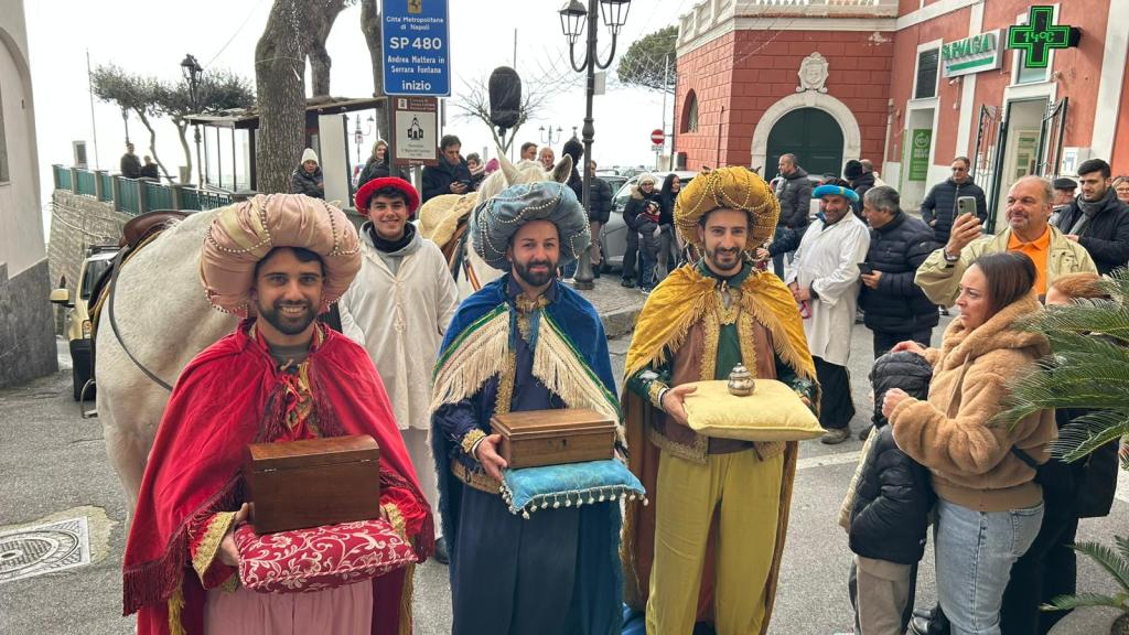 L’emozionante arrivo dei Re Magi a Serrara: un’Epifania tra tradizione e&nbsp;magia