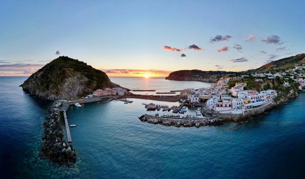 S.Angelo si arricchisce di arte: arriva la nuova fontana firmata Nicola&nbsp;Gioba