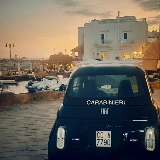 Sant’Angelo incanta anche l’Arma dei Carabinieri: la nuova auto elettrica in servizio diventa simbolo d’identità con il&nbsp;territorio