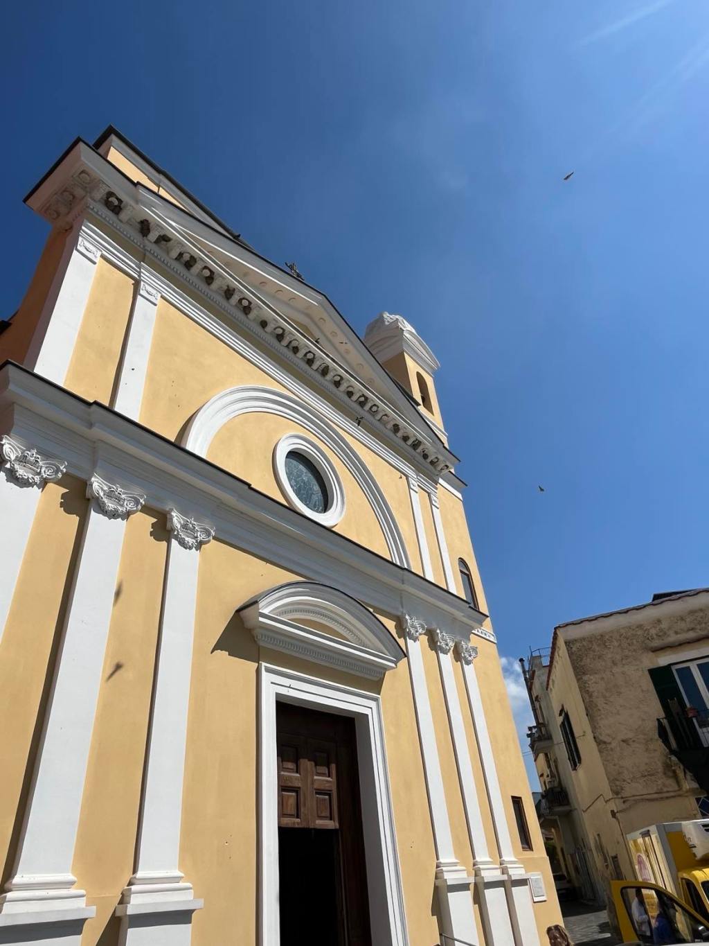 Barano: i fedeli vincono a metà: il 16 arriva Don Carlo, ma Don Paolo resta come&nbsp;vice