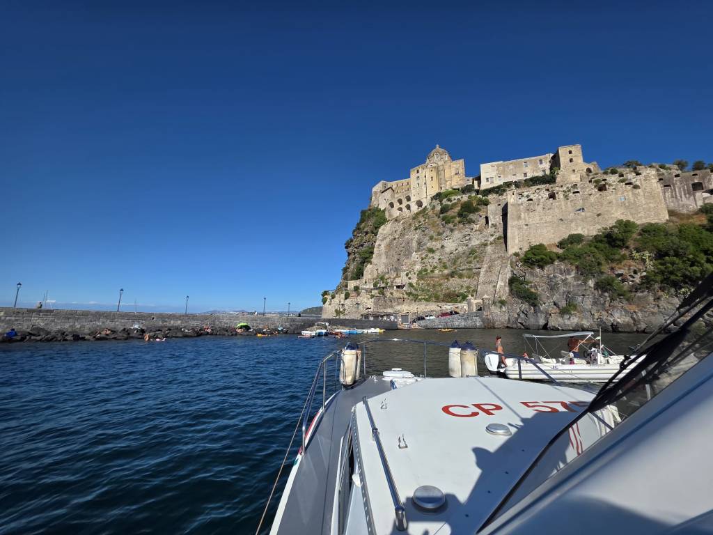 Guardia Costiera, bilancio di agosto: oltre 527 controlli e 143 sanzioni nell’ambito dell’operazione “Mare e laghi sicuri&nbsp;2025”