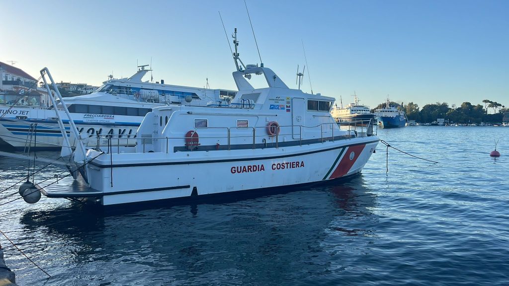 L’idroambulanza CP 456 rientra in servizio: l’ASL Napoli 2 e la Guardia Costiera al fianco della&nbsp;comunità