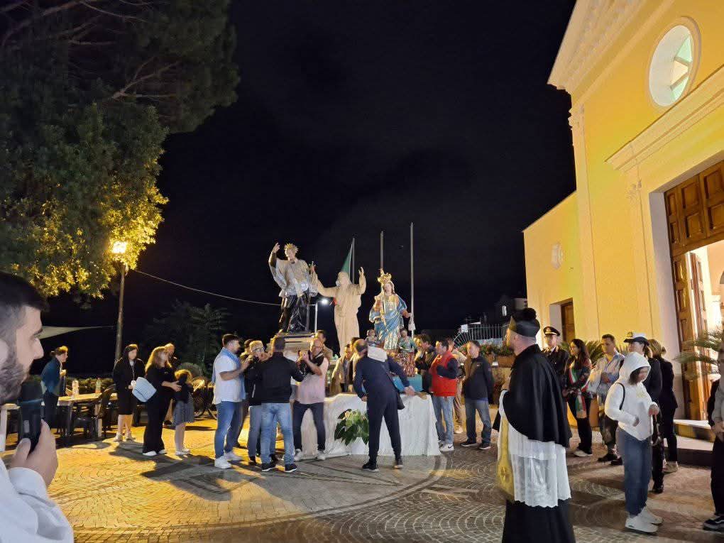 Maria incoronata Madre della Mercede, tienici sempre uniti al tuo Figlio&nbsp;Gesù!