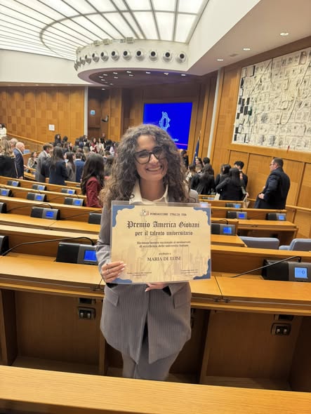 Ancora talenti nostrani: Maria De Luise premiata con il “Premio America Giovani per il talento&nbsp;universitario”
