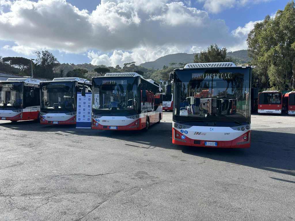 Ischia più green, Eav accoglie i bus&nbsp;elettrici