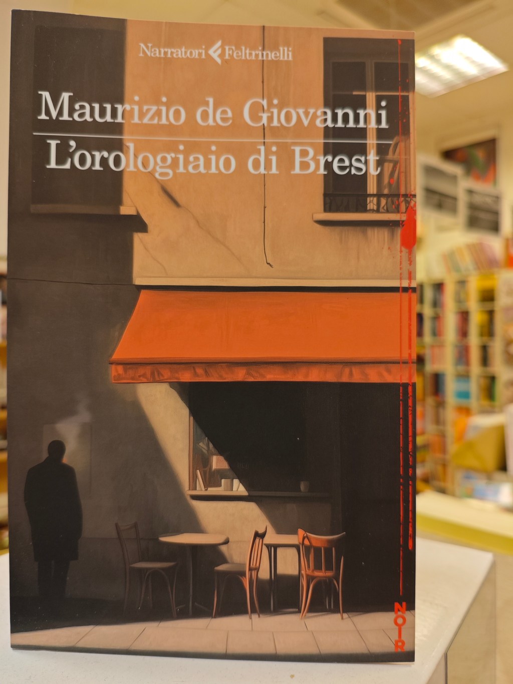 Per la rubrica “Libri in pillole” questa settimana vi presentiamo: Maurizio de Giovanni – L’orologiaio di&nbsp;Brest