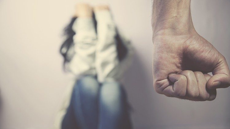 Picchiata dal padre e ridotta in fin di vita: il Gip conferma il&nbsp;carcere