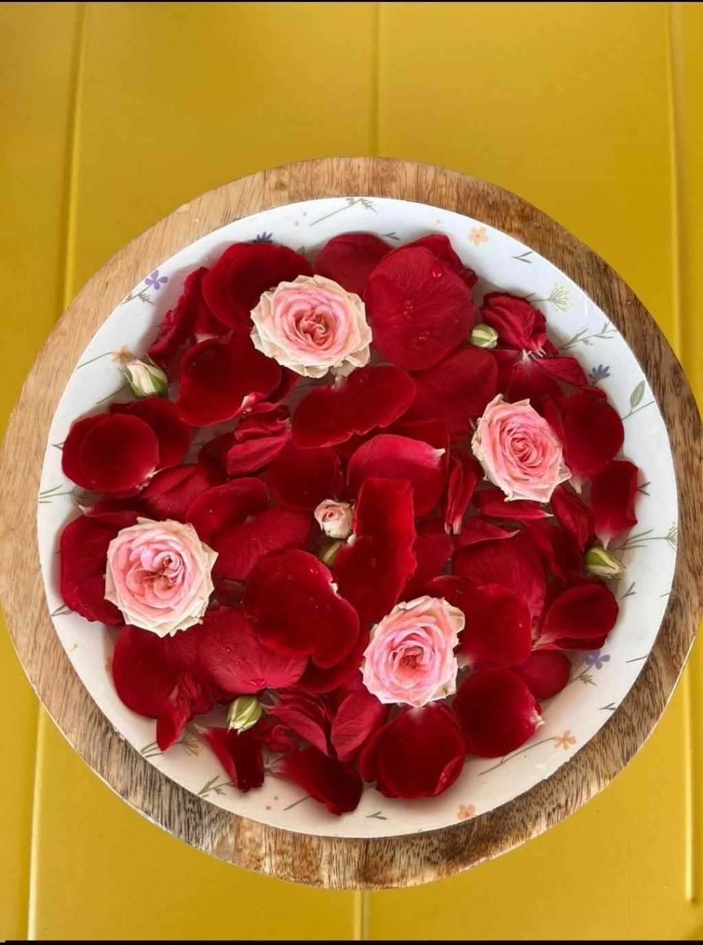 Una tradizione popolare nella festa dell’Ascensione: il bacile con le rose