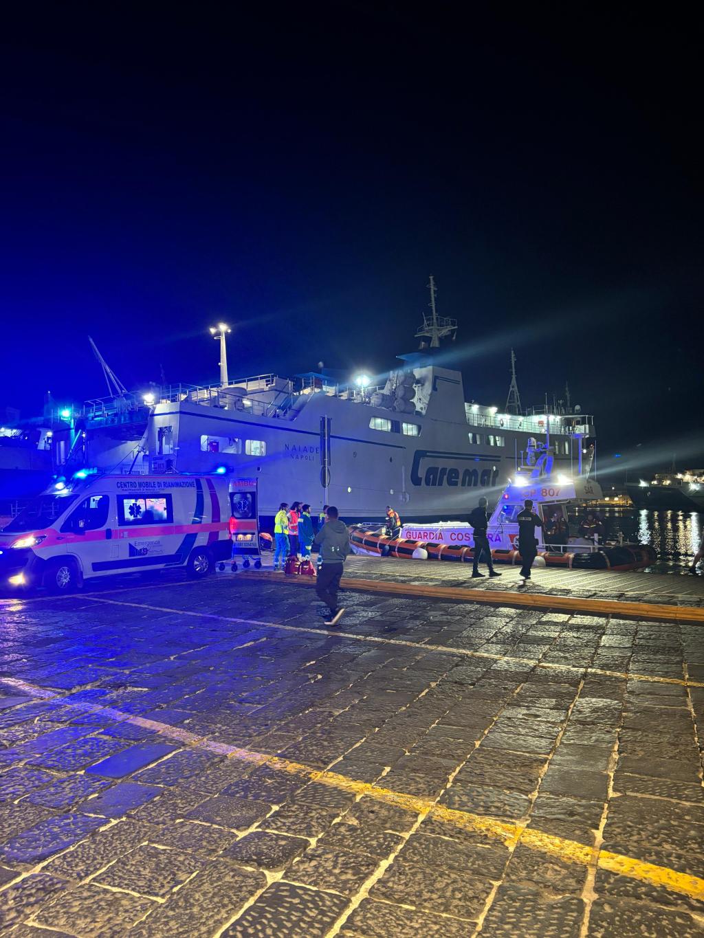 Malore a bordo della nave da crociera “Azamara Quest”: intervento della Guardia Costiera di Ischia per evacuazione medica in mare