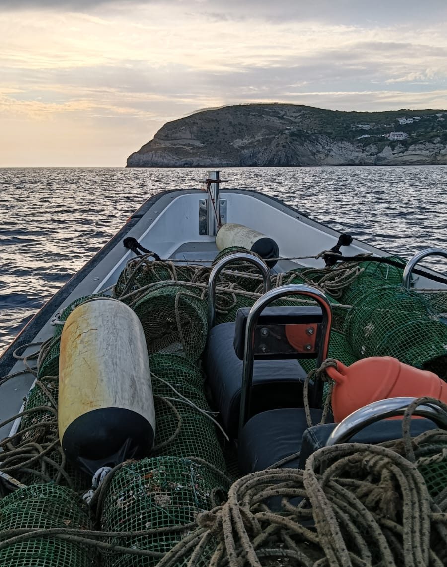 Operazione della Guardia Costiera a Capo Grosso: sequestrate 120 nasse posizionate illegalmente nell’Area Marina&nbsp;Protetta