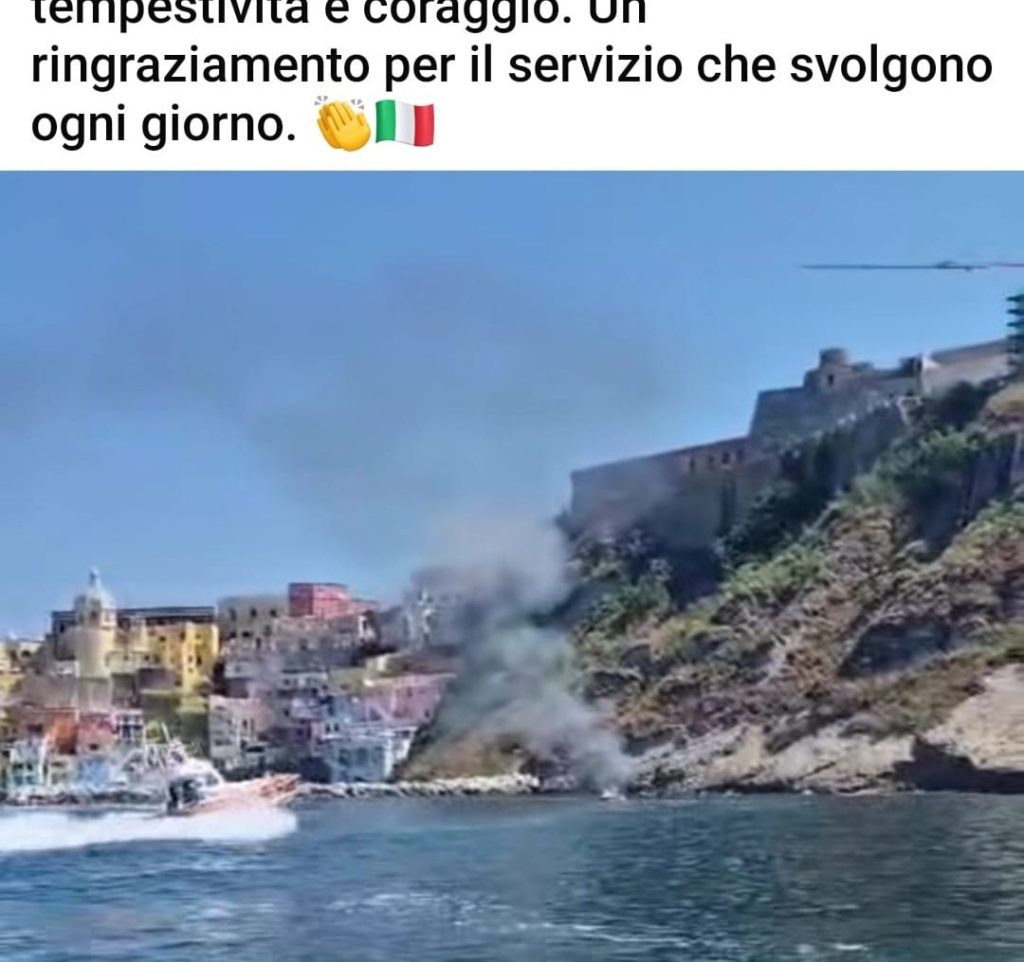 Incendio alla Corricella, il plauso del Vice Ministro alla Guardia Costiera: un riconoscimento che premia anche gli equipaggi di Ischia e&nbsp;Procida