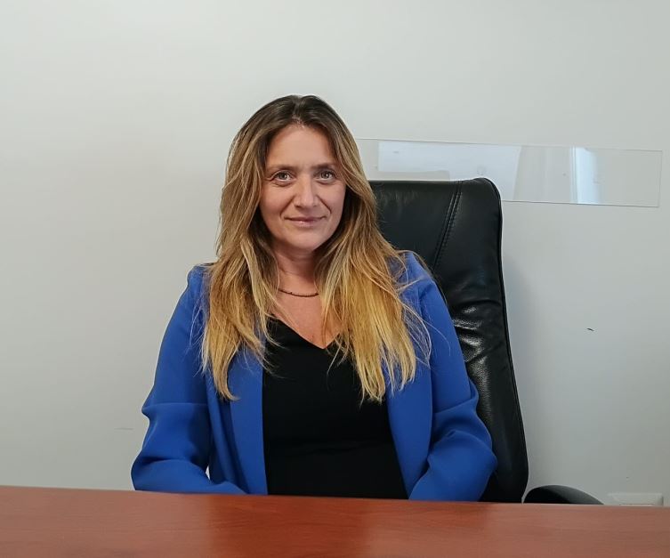Ischia: Carmen Criscuolo fonda “Onda Civica” e dice addio alla&nbsp;maggioranza